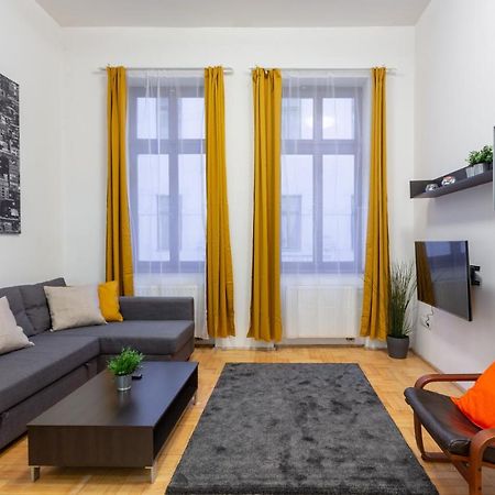 Downtown Home In The Gozsdu Garden ブダペスト エクステリア 写真